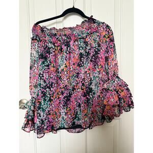 CeCe Floral Smocked Ruffle Blouse – Women’s Medium